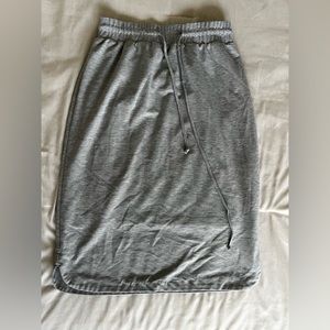 Woman’s grey sweatskirt. Size xsmall.